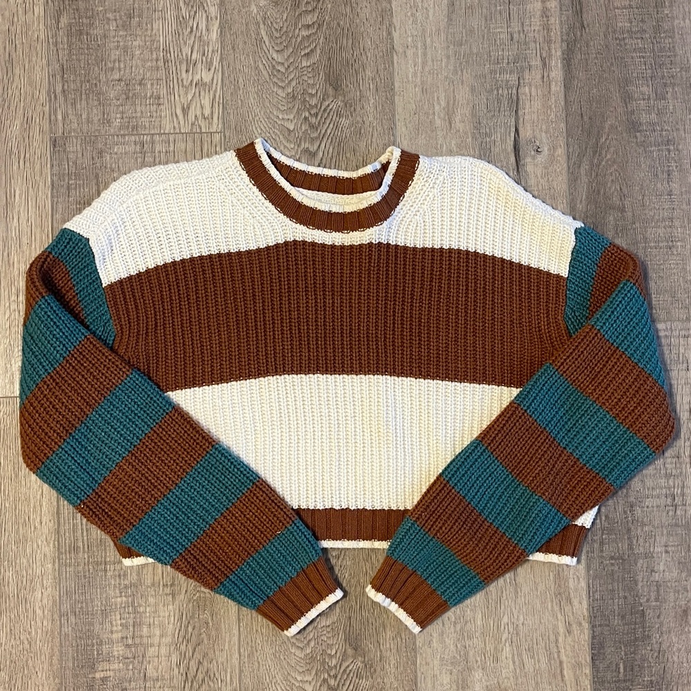 Cropped XS America Eagle Sweater
